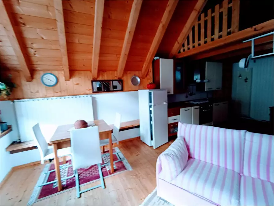 Immagine 9 di Mansarda in vendita  in canfinello 13 a Ceppo Morelli