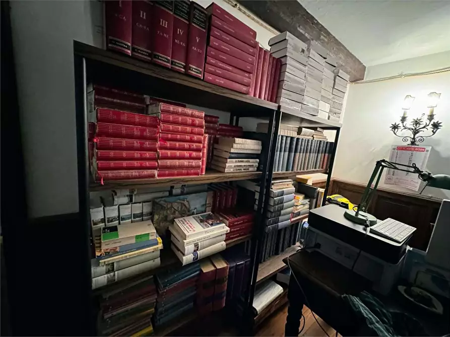 Immagine 55 di Villa in vendita  in centro a Craveggia