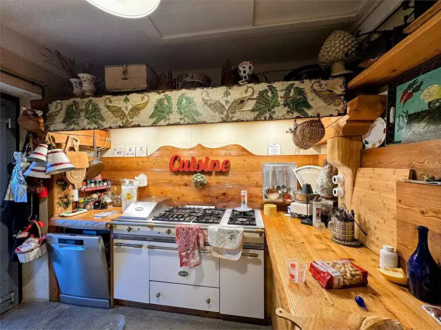 Immagine 27 di Villa in vendita  in centro a Craveggia