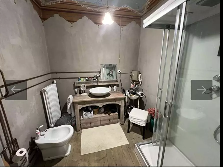 Immagine 61 di Villa in vendita  in centro a Craveggia