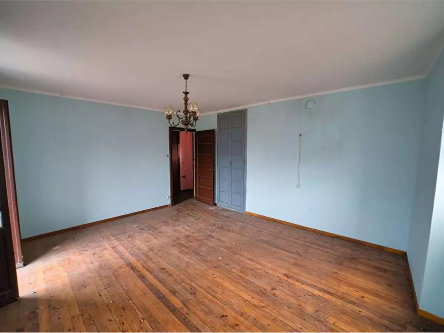 Immagine 7 di Porzione di casa in vendita  in  Via Tessera  7 a Trontano