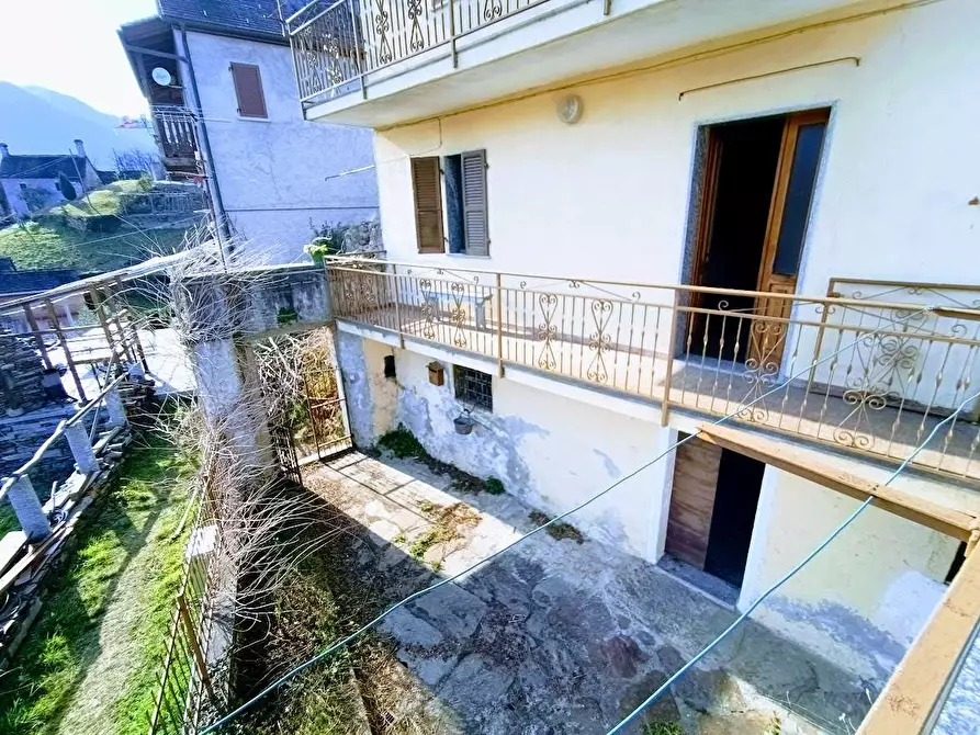 Immagine 48 di Porzione di casa in vendita  in tappia a Villadossola