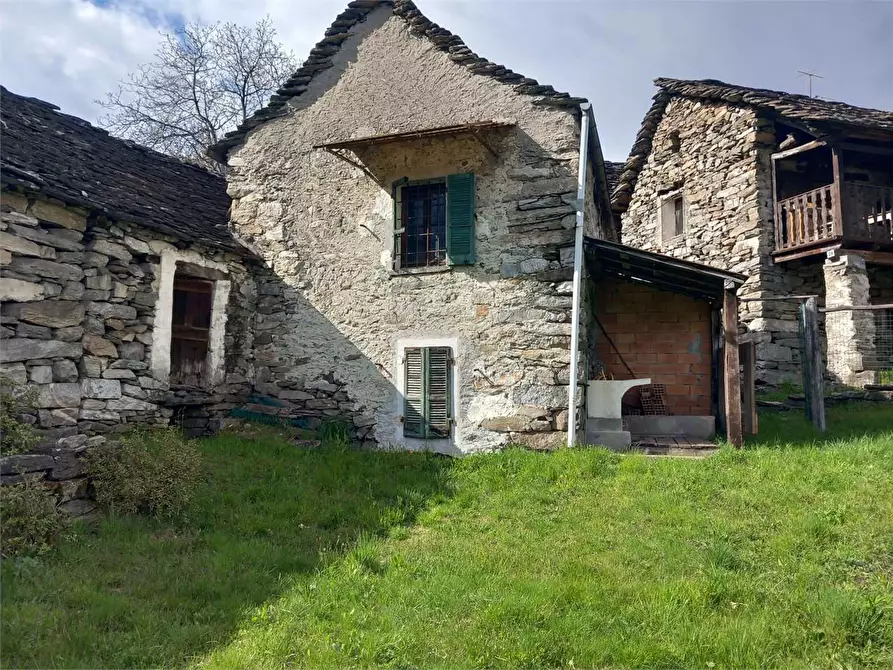 Immagine 6 di Baita in vendita  in crosa a Pieve Vergonte