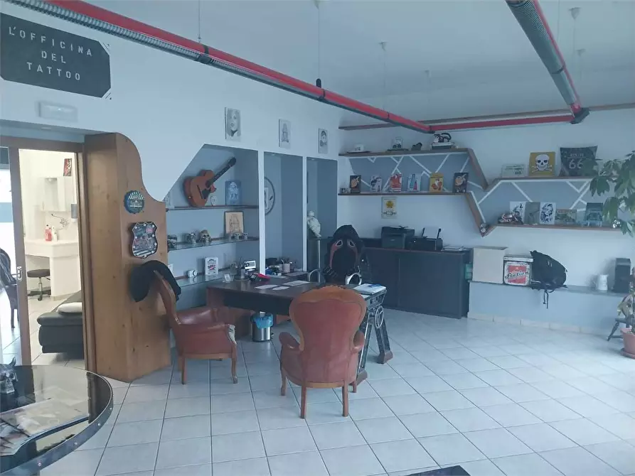 Immagine 4 di Negozio in vendita  in corso bianchi a Villadossola