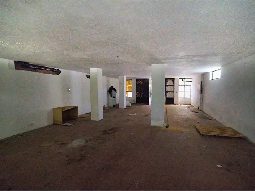 Immagine 1 di Magazzino in vendita  in VIA MARTIRI ALPE MECCIA 40 a Piedimulera