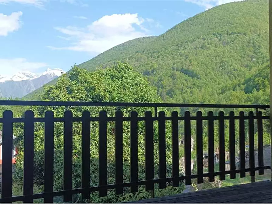 Immagine 25 di Casa indipendente in vendita  in campeglio a Bognanco