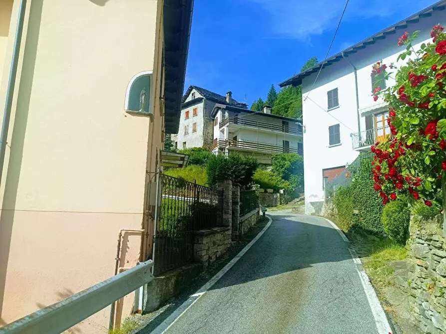 Immagine 8 di Casa indipendente in vendita  in LOC. VIGGINO a Calasca-Castiglione