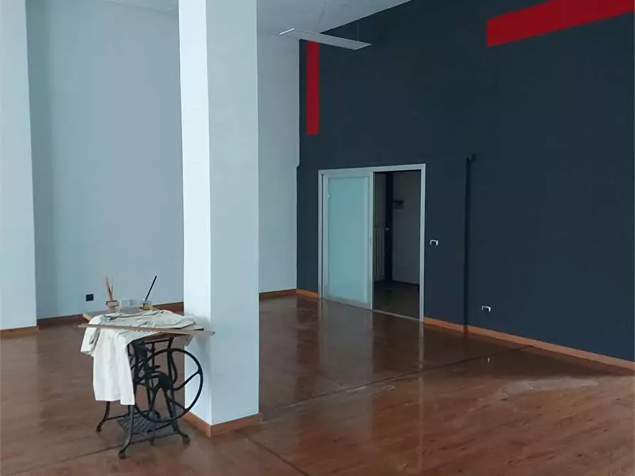 Immagine 25 di Negozio in vendita  in bianchi novello 83 a Villadossola