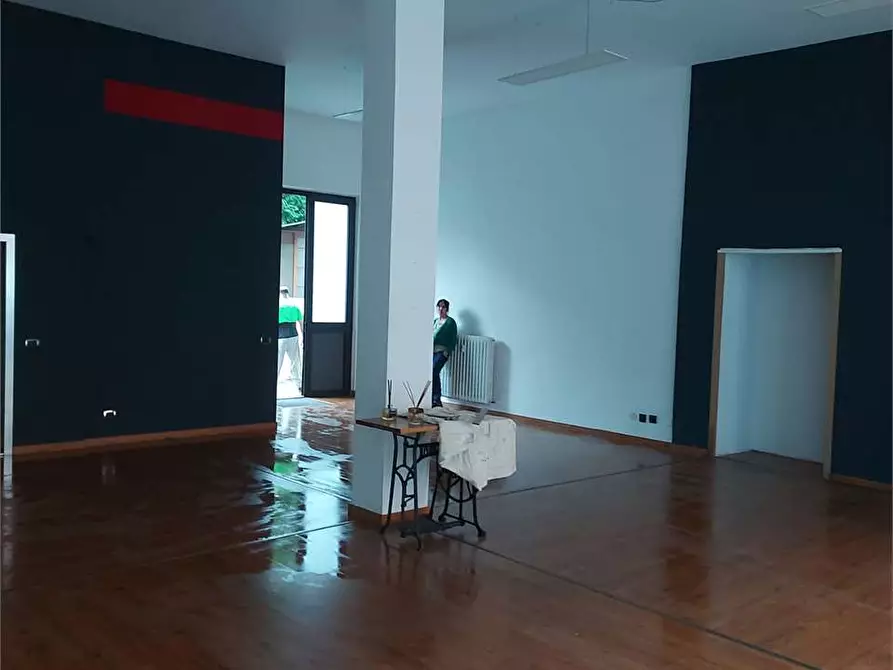 Immagine 21 di Negozio in vendita  in bianchi novello 83 a Villadossola