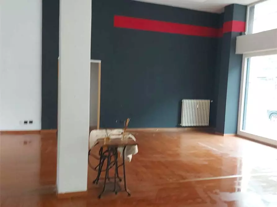 Immagine 19 di Negozio in vendita  in bianchi novello 83 a Villadossola