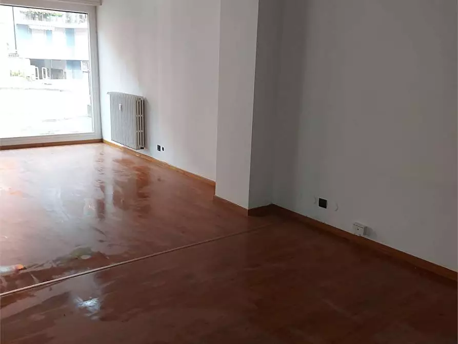 Immagine 9 di Negozio in vendita  in bianchi novello 83 a Villadossola