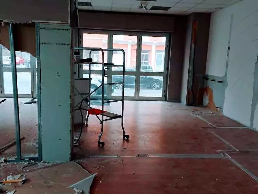 Immagine 6 di Negozio in vendita  in bianchi novello 83 a Villadossola