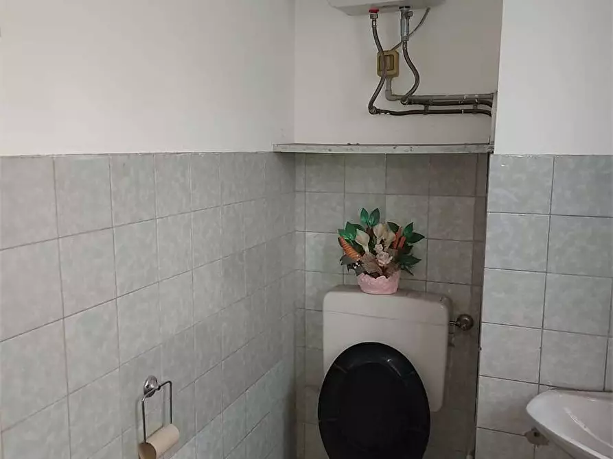 Immagine 28 di Negozio in vendita  in bianchi novello 83 a Villadossola