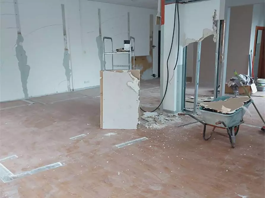 Immagine 15 di Negozio in vendita  in bianchi novello 83 a Villadossola