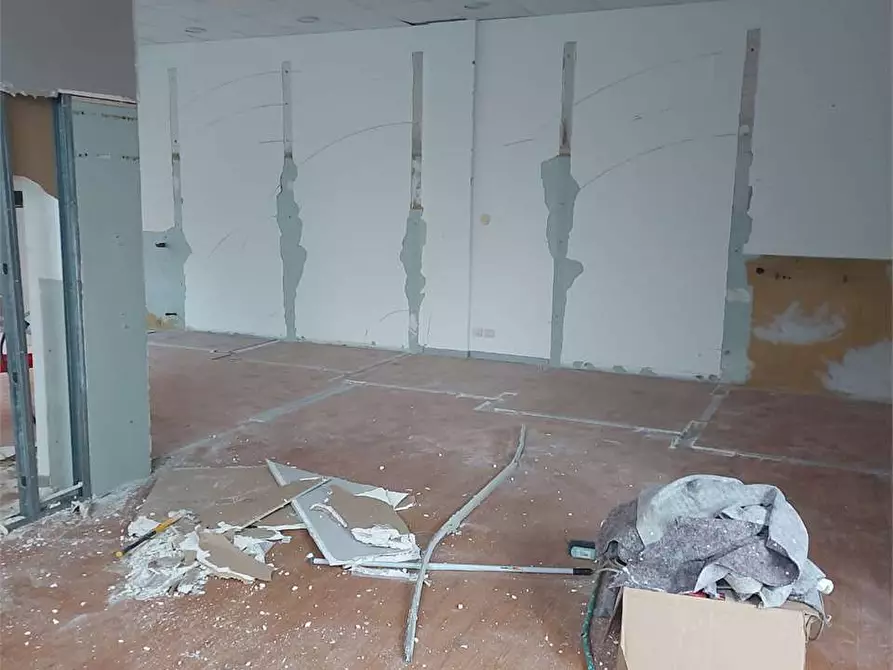 Immagine 24 di Negozio in vendita  in bianchi novello 83 a Villadossola