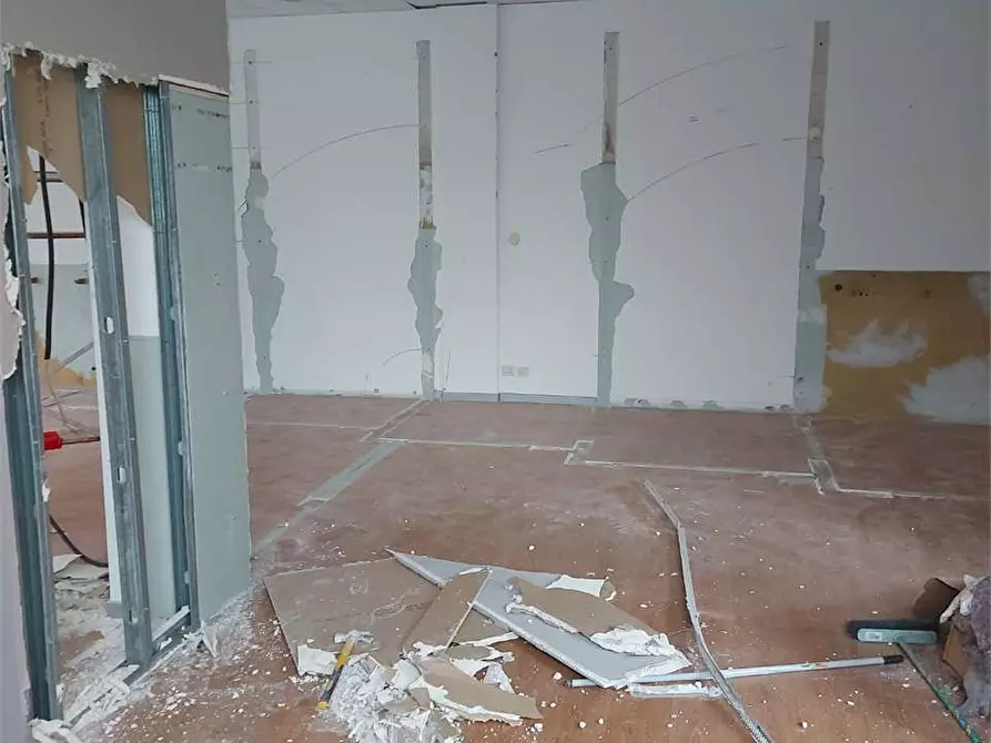 Immagine 23 di Negozio in vendita  in bianchi novello 83 a Villadossola