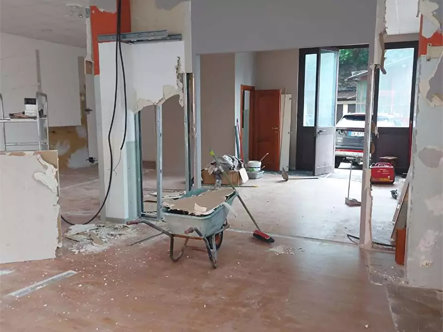 Immagine 21 di Negozio in vendita  in bianchi novello 83 a Villadossola