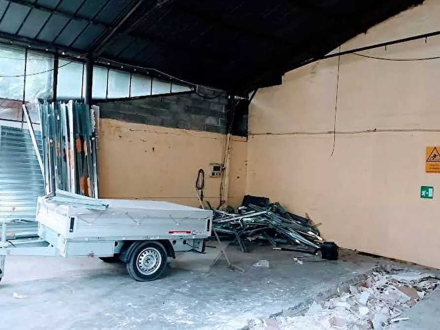 Immagine 9 di Capannone industriale in vendita  in bianchi 83 a Villadossola