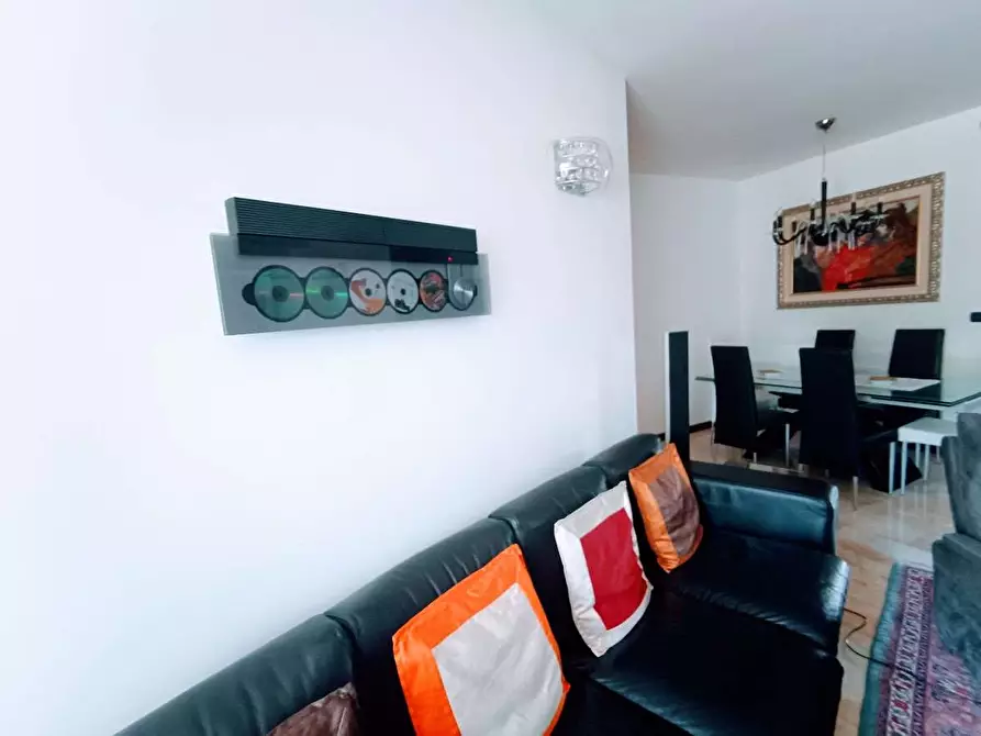 Immagine 50 di Attico in vendita  in piazza repubblica a Villadossola