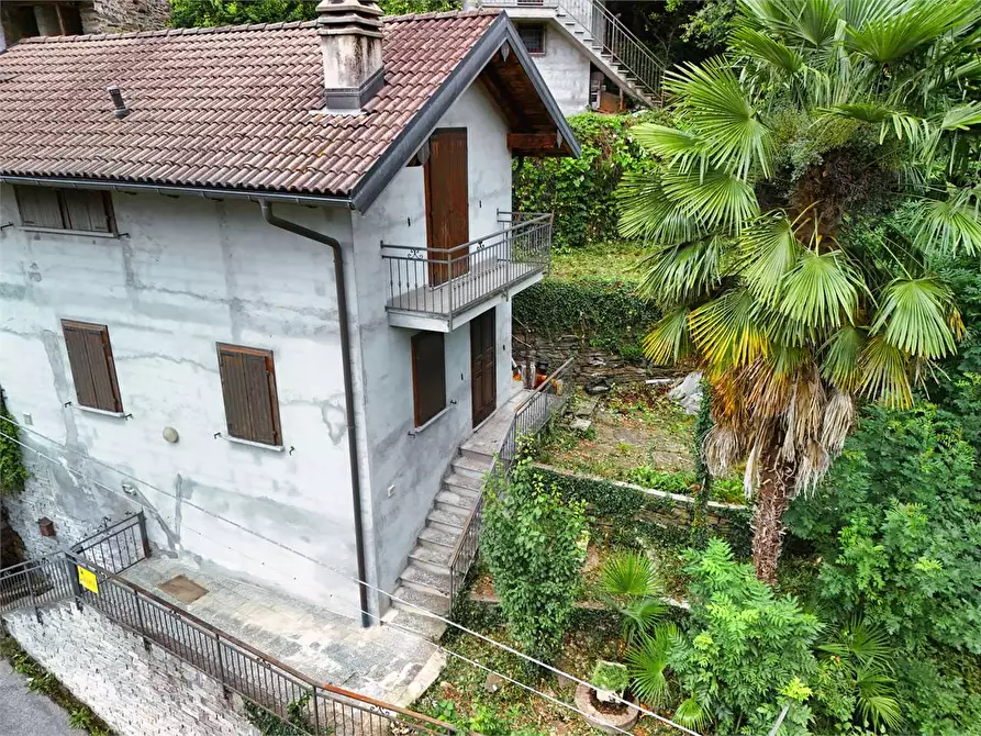 Immagine 9 di Casa indipendente in vendita  in via  domodossola 57 a Beura-Cardezza