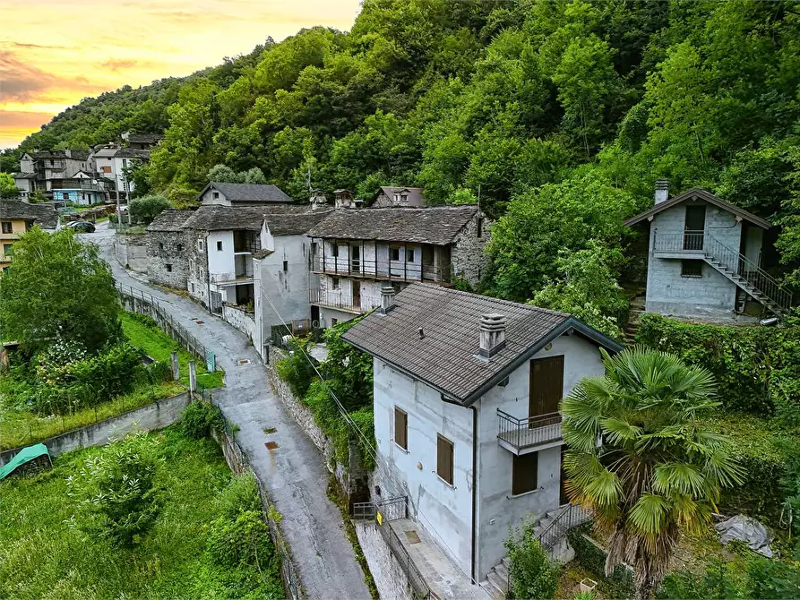 Immagine 10 di Casa indipendente in vendita  in via  domodossola 57 a Beura-Cardezza