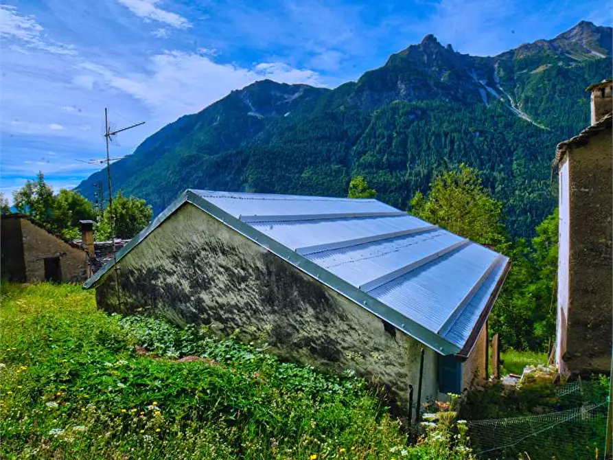 Immagine 9 di Baita in vendita  in LAVANALLO 2 a Trasquera