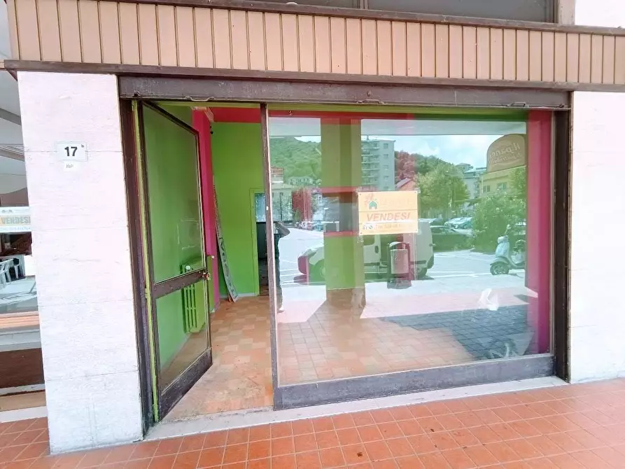 Immagine 2 di Negozio in vendita  in piazza della repubblica  17 a Villadossola