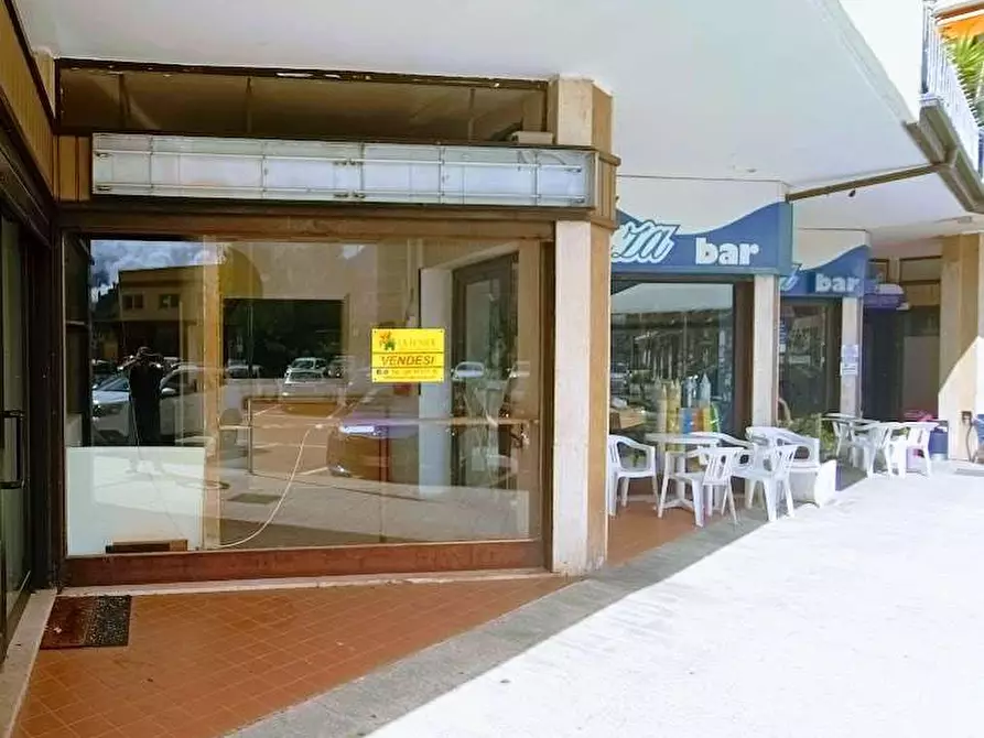 Immagine 6 di Negozio in vendita  in piazza della repubblica  17 a Villadossola