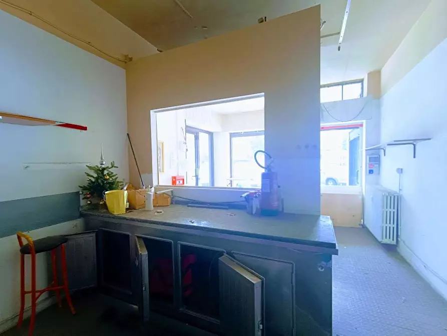 Immagine 8 di Negozio in vendita  in piazza della repubblica  17 a Villadossola