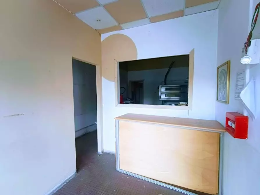 Immagine 4 di Negozio in vendita  in piazza della repubblica  17 a Villadossola