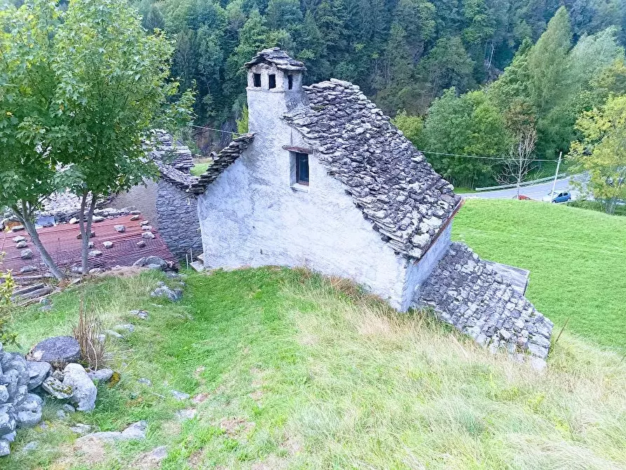 Immagine 57 di Baita in vendita  in MOULONE a Varzo