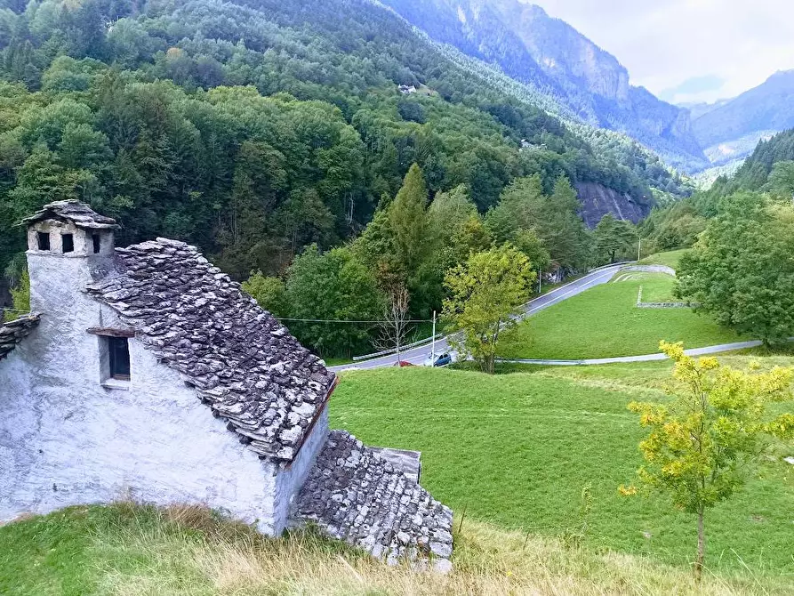 Immagine 1 di Baita in vendita  in MOULONE a Varzo