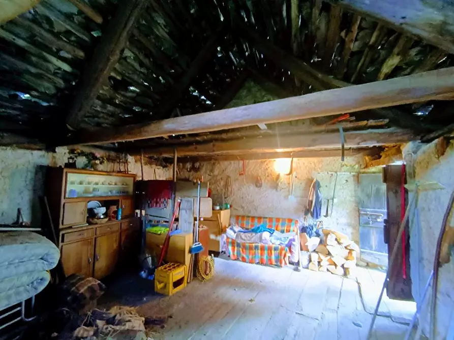 Immagine 33 di Baita in vendita  in MOULONE a Varzo