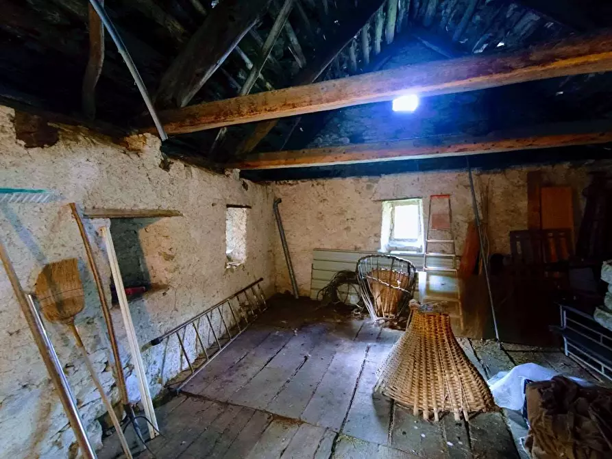 Immagine 34 di Baita in vendita  in MOULONE a Varzo