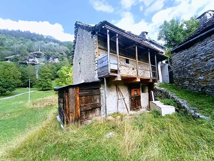 Immagine 7 di Baita in vendita  in MOULONE a Varzo