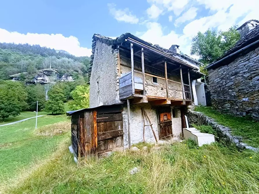Immagine 36 di Baita in vendita  in MOULONE a Varzo