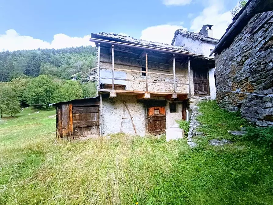 Immagine 4 di Baita in vendita  in MOULONE a Varzo