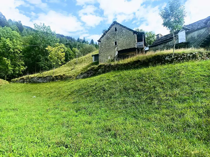 Immagine 42 di Baita in vendita  in MOULONE a Varzo