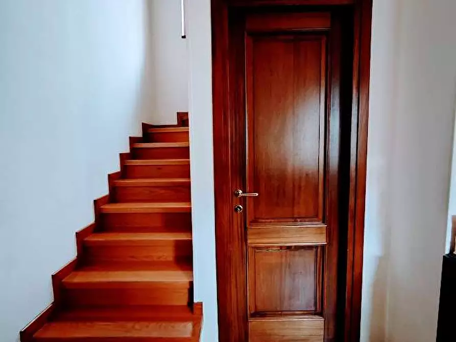 Immagine 19 di Villa in vendita  in CRESTA 9 a Masera