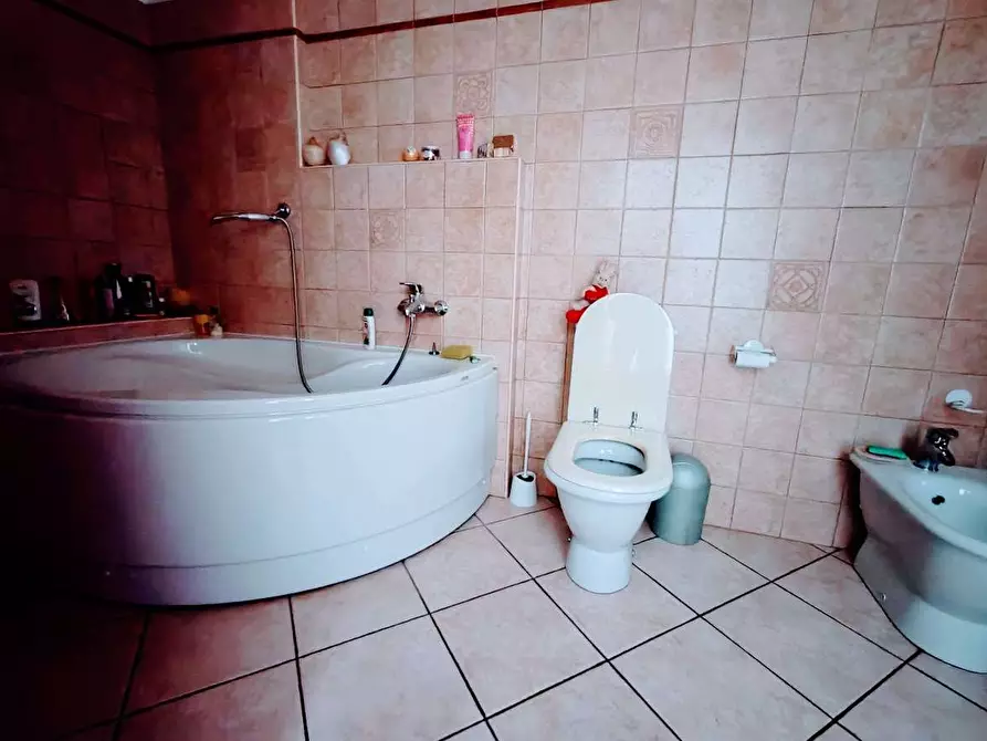 Immagine 20 di Villa in vendita  in CRESTA 9 a Masera