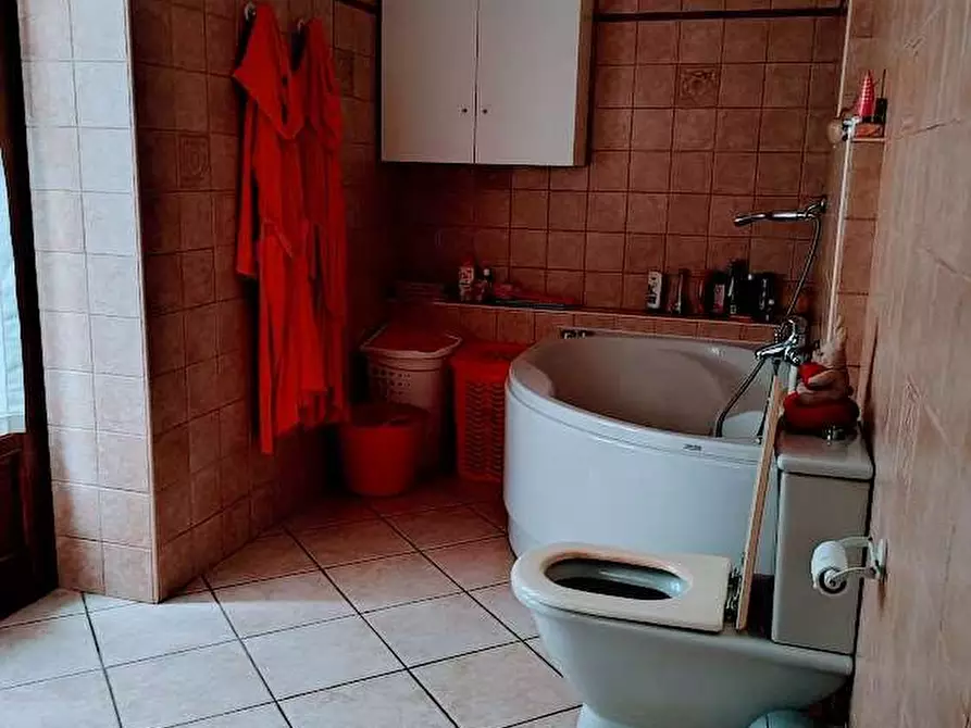 Immagine 22 di Villa in vendita  in CRESTA 9 a Masera