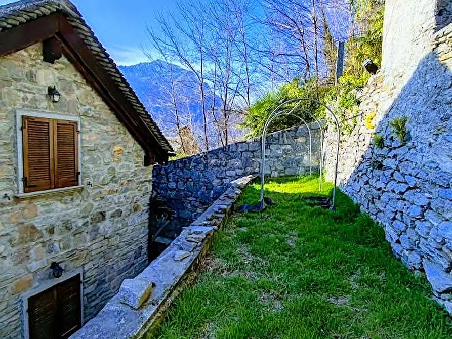Immagine 44 di Villa in vendita  in CRESTA 9 a Masera