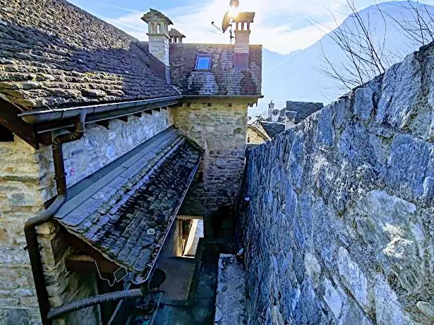 Immagine 45 di Villa in vendita  in CRESTA 9 a Masera