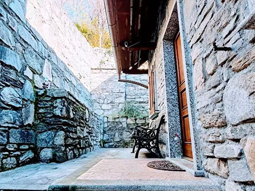 Immagine 48 di Villa in vendita  in CRESTA 9 a Masera