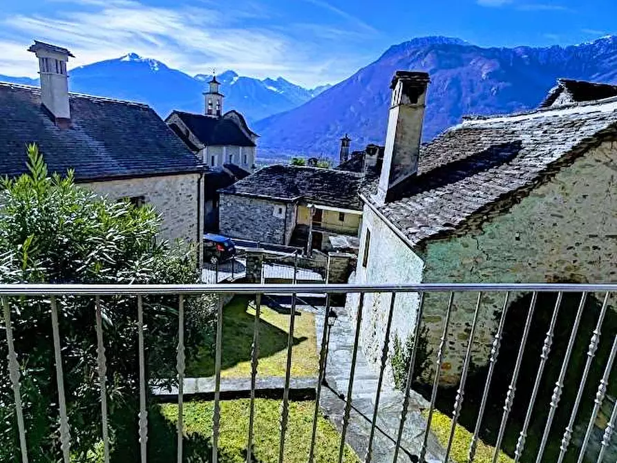 Immagine 54 di Villa in vendita  in CRESTA 9 a Masera