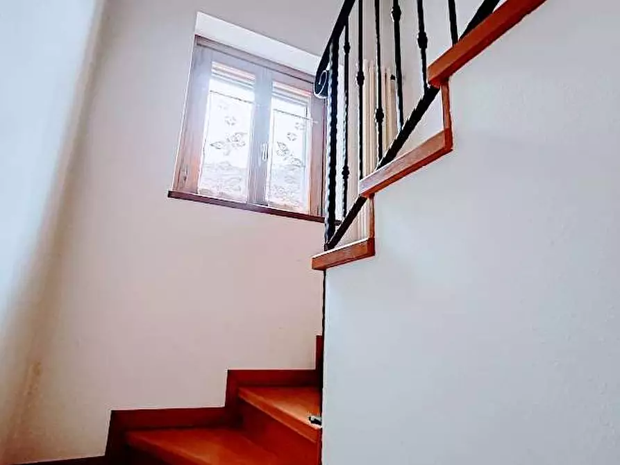 Immagine 95 di Villa in vendita  in CRESTA 9 a Masera