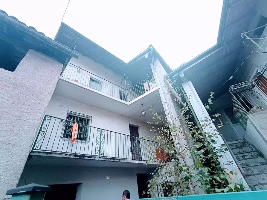 Immagine 1 di Casa indipendente in vendita  in oratorio a San Bernardino Verbano