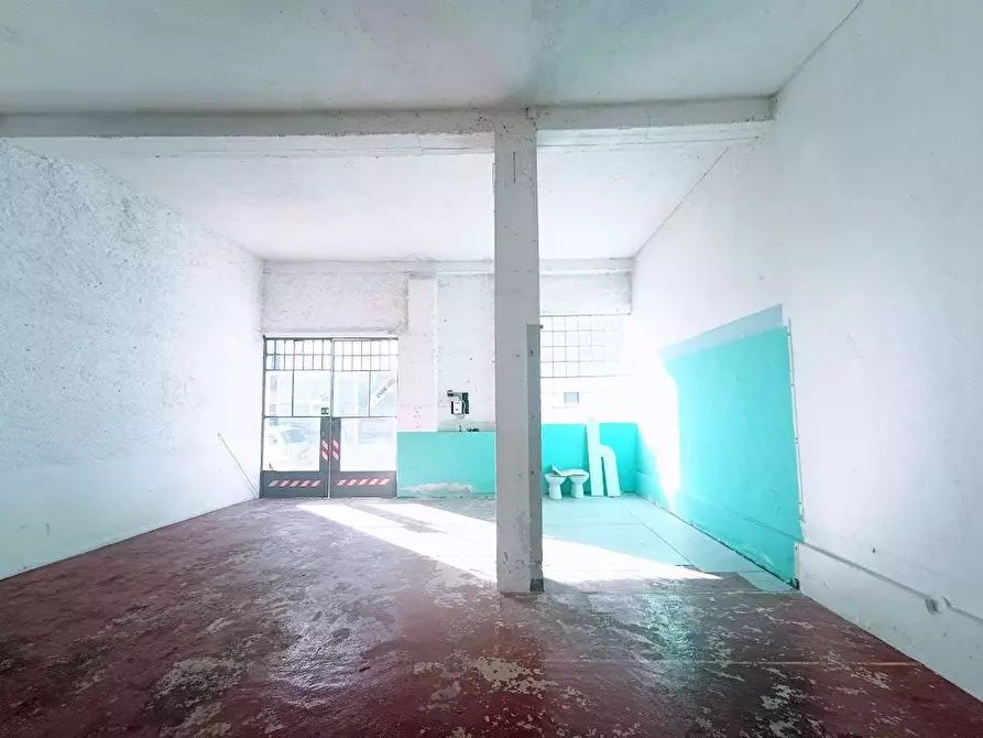 Immagine 14 di Negozio in vendita  in bianchi novello 65 a Villadossola