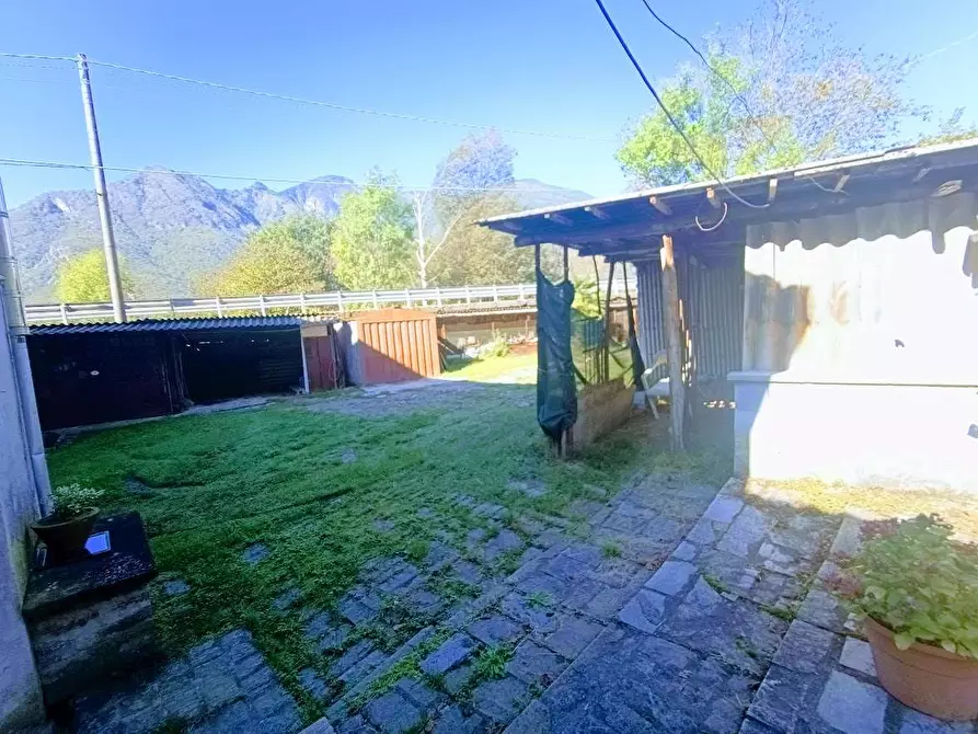 Immagine 40 di Porzione di casa in vendita  in centrale a Vogogna