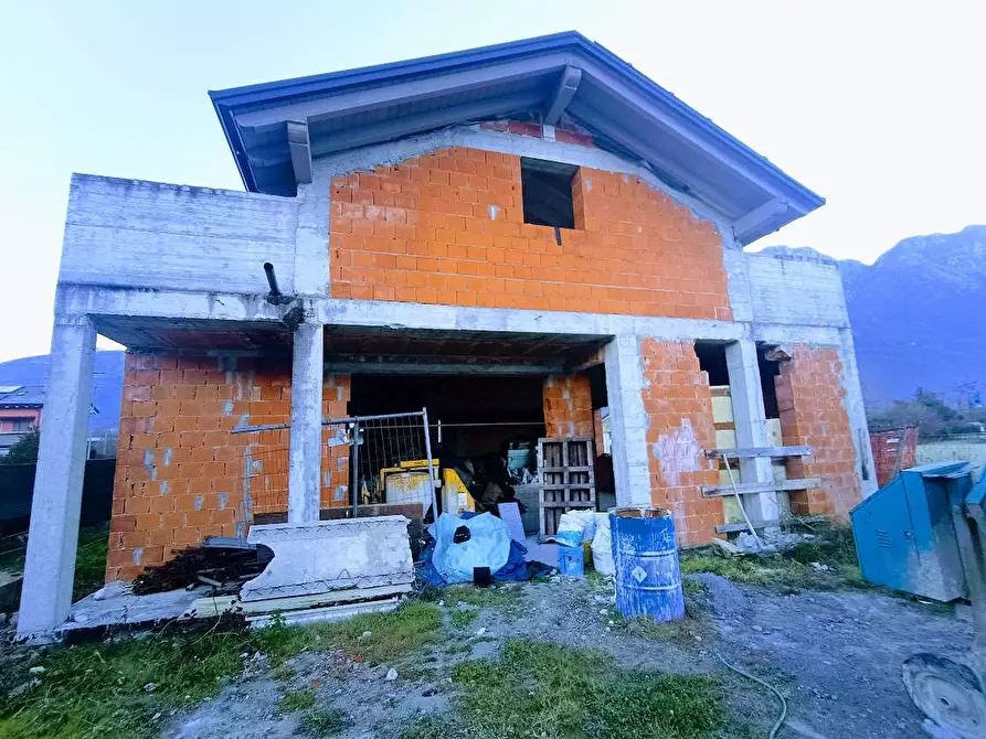 Immagine 14 di Villa in vendita  in UBERTO GIROLA N5 a Domodossola